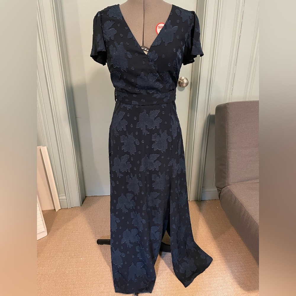 Flutter sleeve long dress wedding or party